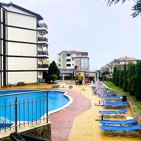 Apartment Royal Palm Moira's In Sweti Wlas