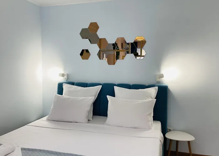 Royal Palm Moira's In *